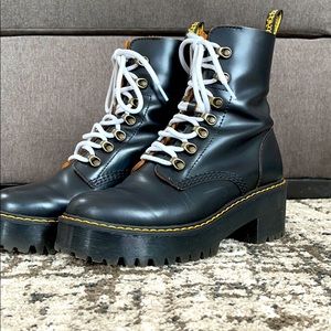 Dr Marten’s Leona Size 9 Women’s
